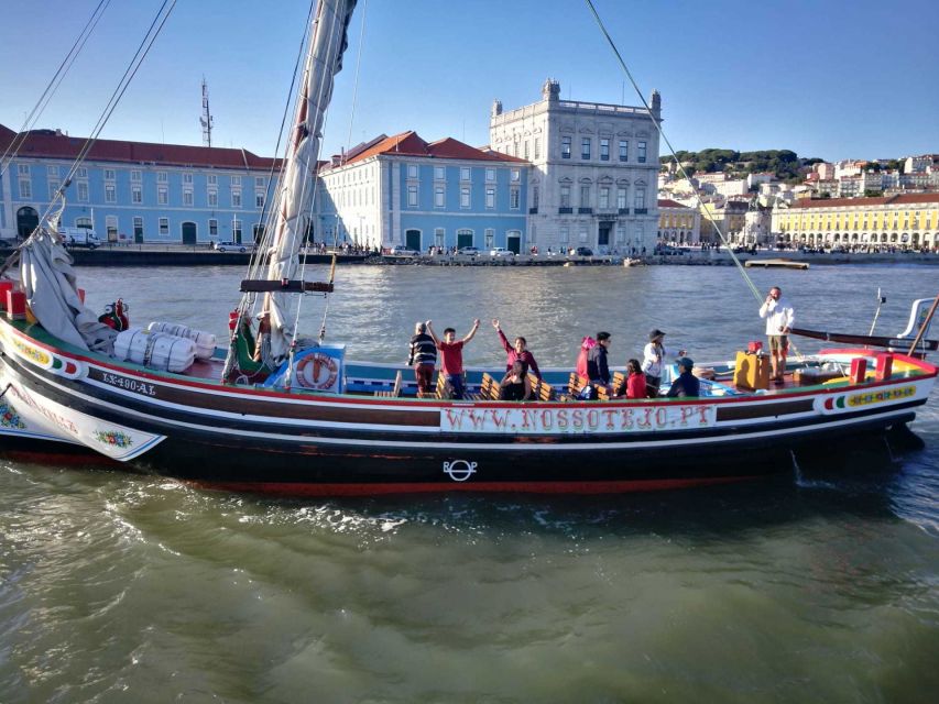 Lisbon: River Tagus Sightseeing Cruise in Traditional Vessel - Price Value: Why $28 Works for What You Get