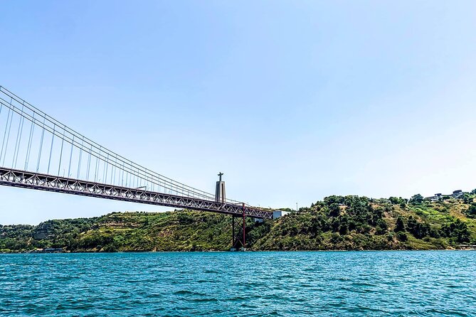 Lisbon Sailing Tour: 2-Hour Cultural Scenic Cruise with Wine - Jerónimos Monastery and Museu Nacional de Arte Antiga from the River