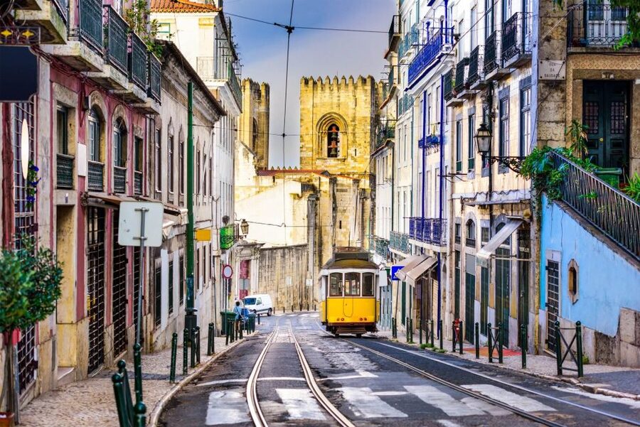 Lisbon: São Jorge Castle E-Ticket and Audio Guide - Key things you’ll notice right away