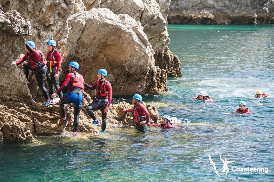 Lisbon: Sesimbra/Arrábida Natural Park Coasteering Adventure - Warm-up and the guide rhythm