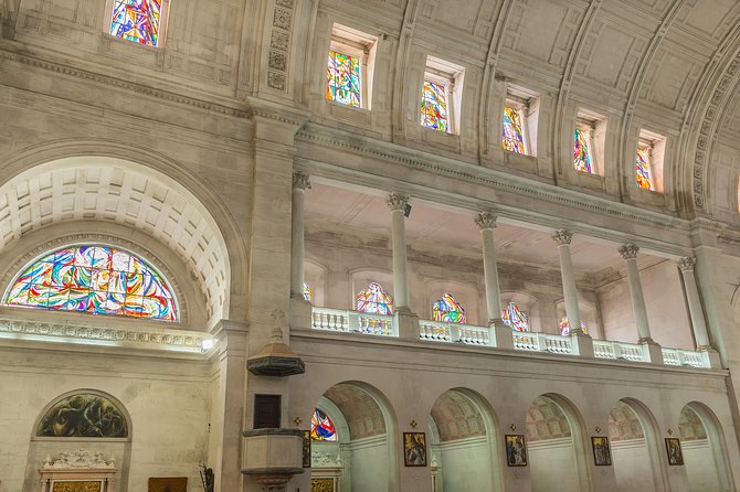 Lisbon: Shrine of Fátima Half Day Tour - Lisbon Church Stop, Our Lady of Fátima and the Almada Negreiros Stained Glass