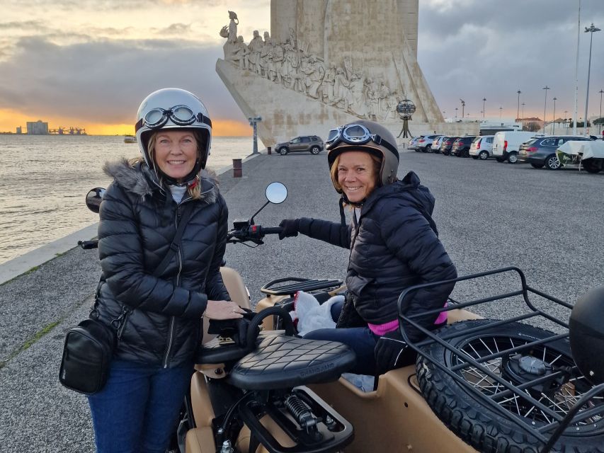 Lisbon: Sidecar Tour - Lisbon Cathedral Area: Turning a Monument into Orientation