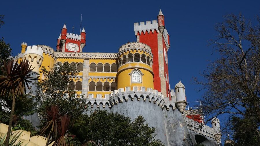 Lisbon: Sintra, Pena Palace, Cabo Roca Coast & Cascais Tour - Who This Tour Suits Best