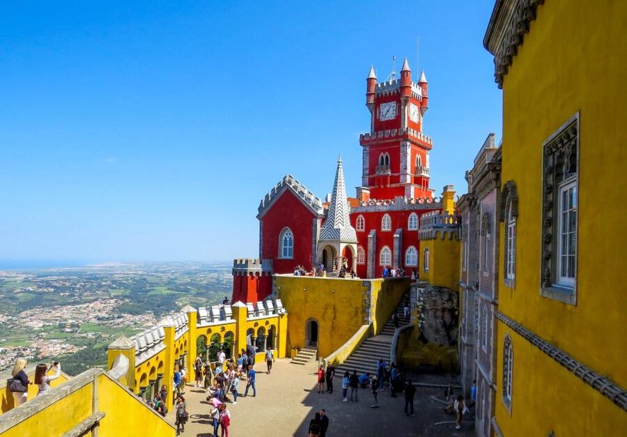 Lisbon: Sintra, Pena Palace, Cabo Roca Coast & Cascais Tour - Getting Around Smoothly from Central Lisbon