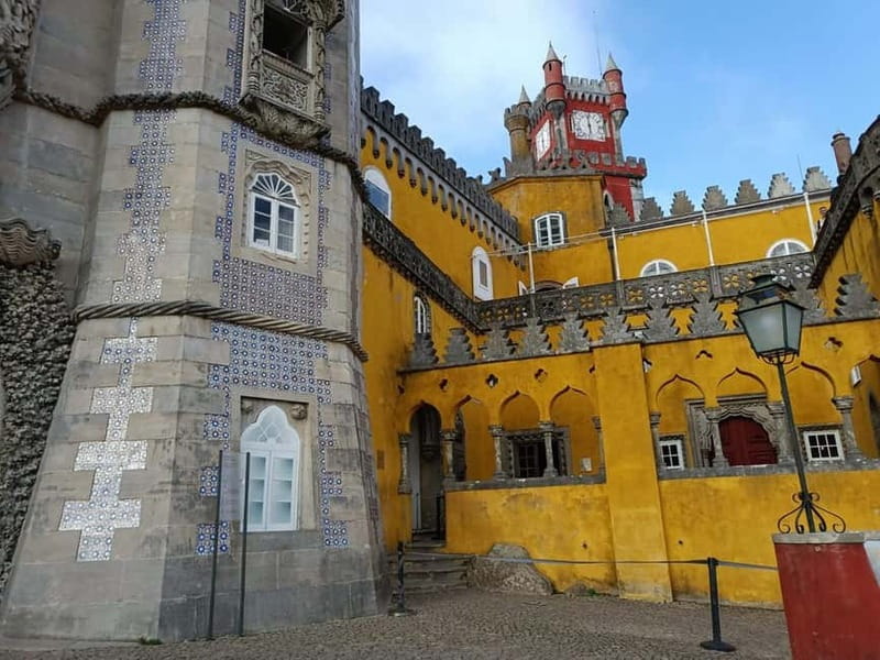Lisbon: Sintra, Pena Palace, Moorish Castle & Regaleira Tour - Cascais Break: Coastal Town Energy Without the Overstay