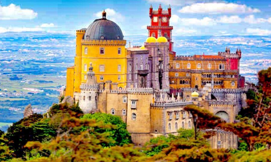 Lisbon: Sintra, Pena Palace, Quinta Regaleira, Cascais Tour - Cascais and Estoril Coast time: a softer finish with seaside charm