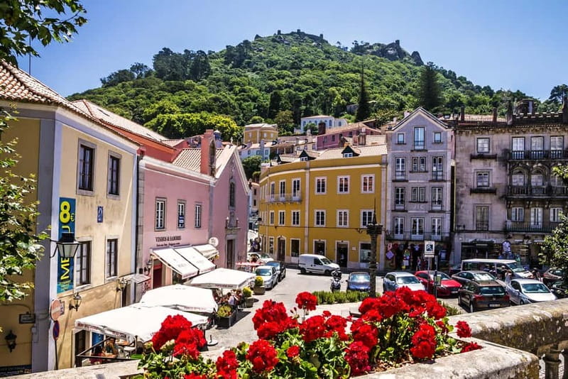 Lisbon: Sintra, Pena, Regaleira, Cabo Roca, Cascais Day Tour - A Sintra-Cascais day that makes smart use of your time
