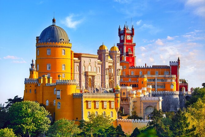 Lisbon: Sintra, Pena, Regaleira, Cabo Roca Coast and Cascais 8h - The big practical reality: walking uphill and staying on schedule