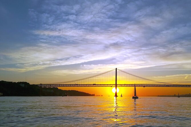 Lisbon Small Group Sunset Sailing 2h Cruise with Drinks Included - Key things I’d zero in on before you book