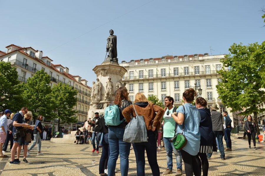 Lisbon: Starter Walking Tour to the highlights in German - From Rossio Square Into Baixa de Lisboa