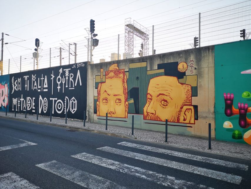 Lisbon: Street Art Tuk Tuk Tour - Key moments that make this tour worth your time