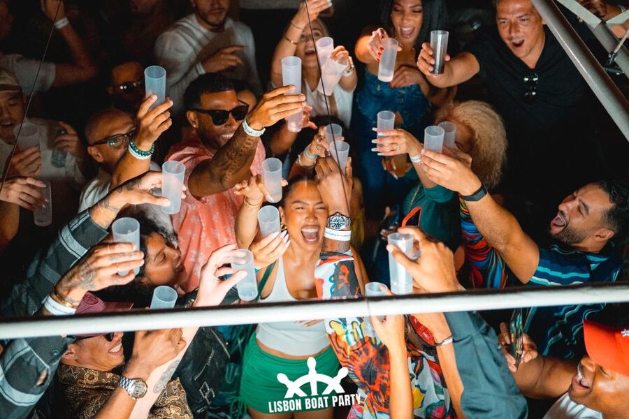 Lisbon: Sunset Boat Party with 2 Drinks and Free Club Entry - Getting There: Cais da Rocha do Conde de Obidos and the Principe Perfeito