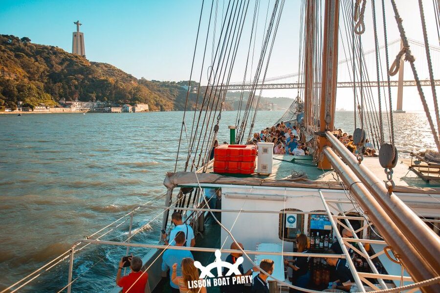 Lisbon: Sunset Boat Party with 2 Drinks and Free Club Entry - Price and Value: Is $47 Worth It in Lisbon?
