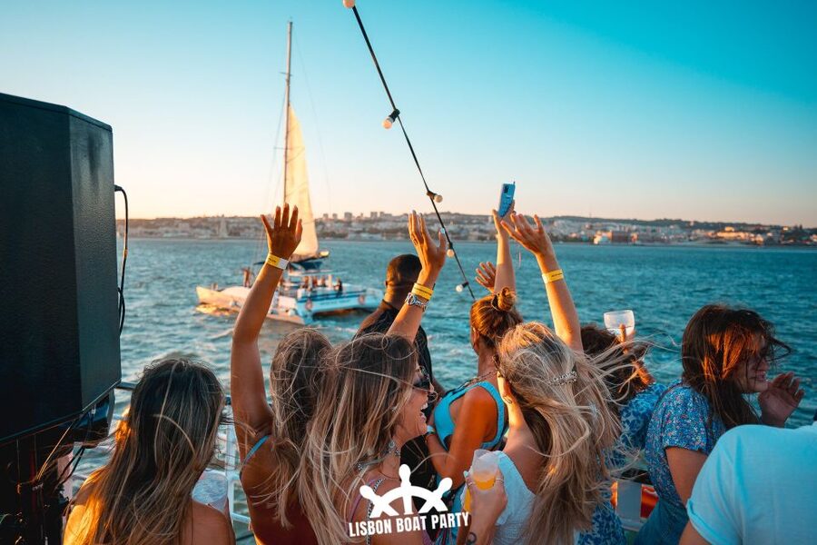 Lisbon: Sunset Boat Party with 2 Drinks and Free Club Entry - Who This Boat Party Suits Best (And Who Should Skip It)