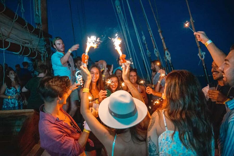 Lisbon: Sunset Boat Party with Live DJ and Night Club Entry - Key Highlights You Should Care About