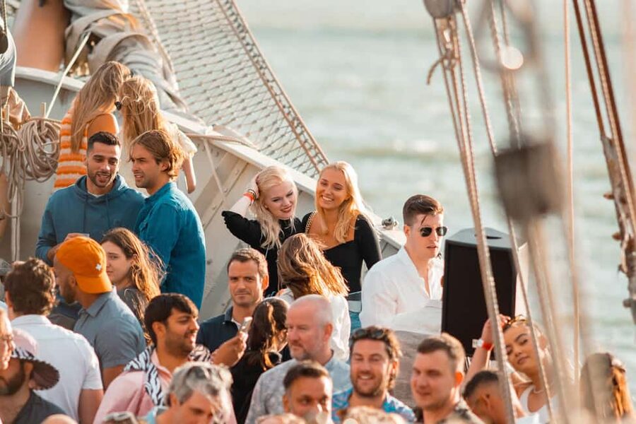 Lisbon: Sunset Boat Party with Live DJ and Night Club Entry - Should You Book This Lisbon Sunset Boat Party?