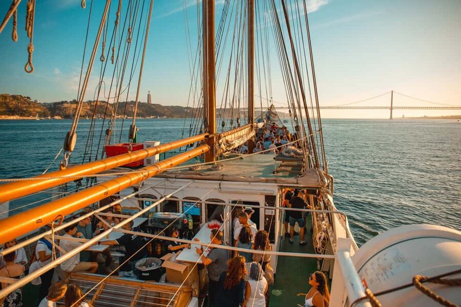 Lisbon: Sunset Boat Party with Live DJ and Night Club Entry - Why This Lisbon Sunset Boat Party Is Good Value for $25