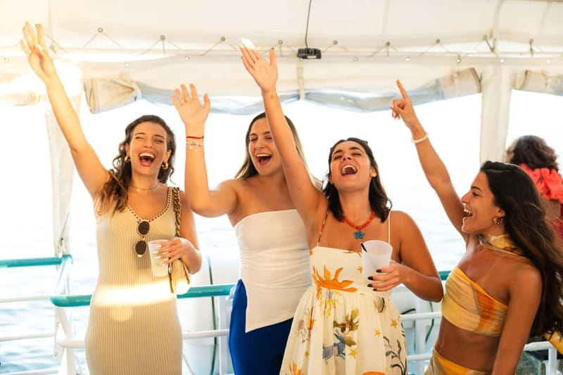 Lisbon: Sunset Boat Tour with Music and Drinks - Music and Dancing: Fun, But Not One-Note