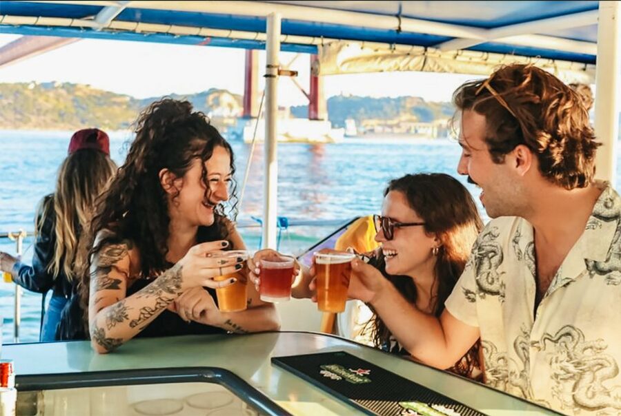 Lisbon: Sunset Catamaran Boat Tour with Music and Drinks - Who this catamaran tour is best for