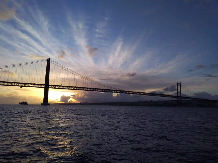 Lisbon: Sunset Cruise With Drinks on Spacious Yacht - FAQ