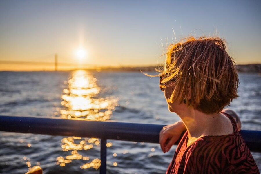 Lisbon: Sunset Cruise with Live DJ and Drinks - Cristo Rei and the far-bank perspective across the river