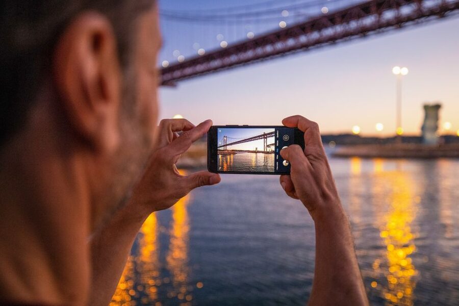 Lisbon: Sunset Cruise with Live DJ and Drinks - Where you meet: the white pier at Cais da Ribeira das Naus