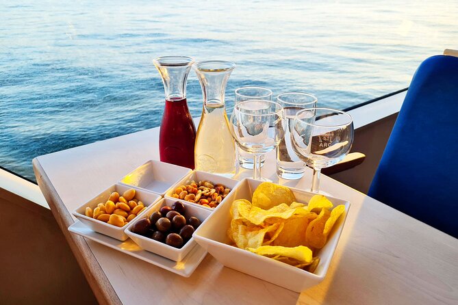 Lisbon Sunset cruise with Welcome Drink and Snack included - Praça do Comércio, Also Called Square of Commerce, From the Water