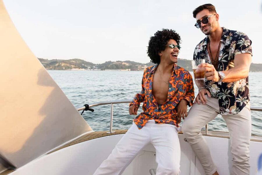 Lisbon: Sunset/Night Boat Party with Open Bar, Snacks & DJ - Key things to know before you board