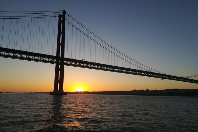 Lisbon Sunset Sailing with Portuguese Wine and History - Praça do Comércio and the Augusta Arch: Lisbon’s Big, Rebuilt Center