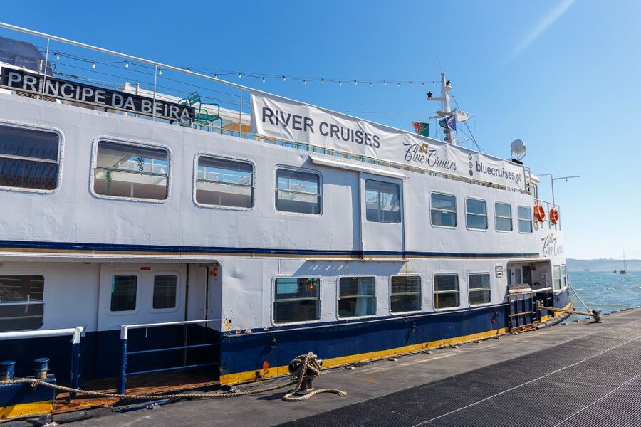 Lisbon: Tagus River Boat Tour with One Drink Included - Who This Cruise Fits Best (And Who Might Prefer Something Else)