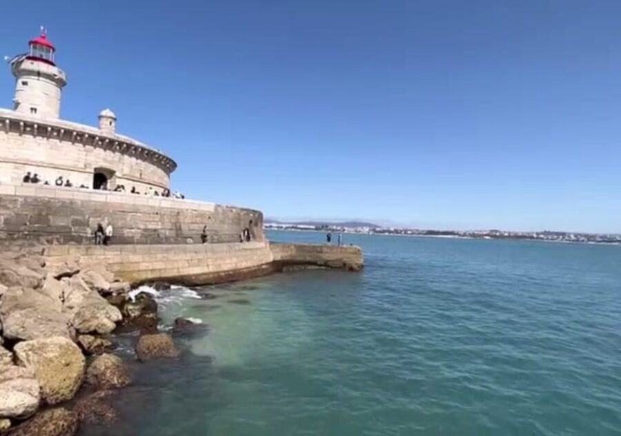 Lisbon: Tagus River Cruise to the Ocean & Dolphin Watching - The route along the Tagus: what to notice at each stop area