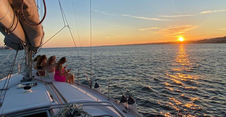Lisbon: Tagus River Sailboat City Cruise - Getting to Bom Sucesso: gate 3, timing, and how not to miss the boat