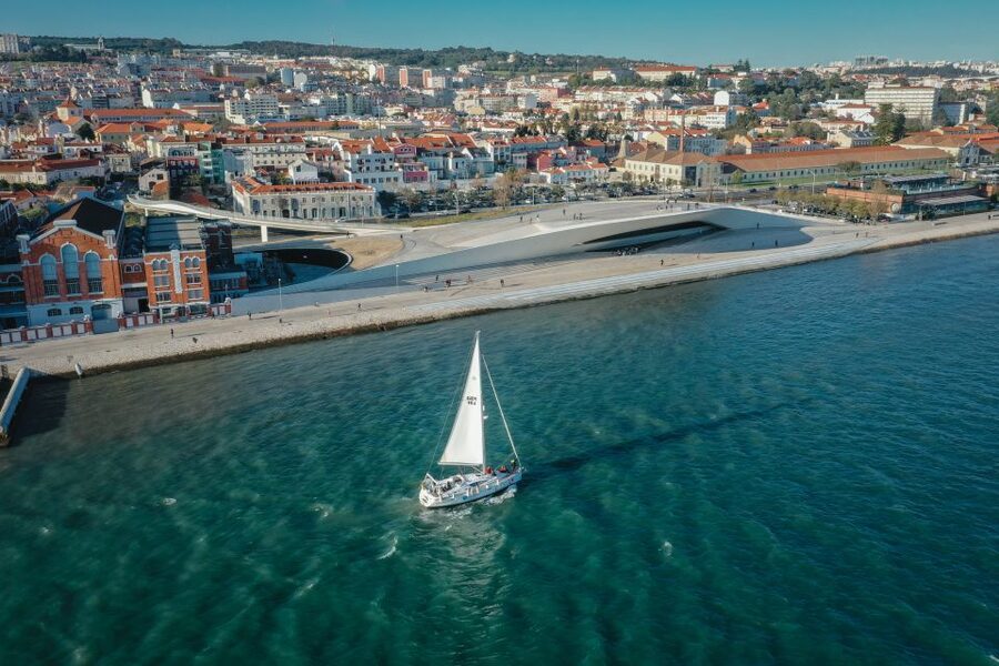 Lisbon: Tagus River Sailboat Tour - Meeting in Alcântara, Then Getting Right to the Fun