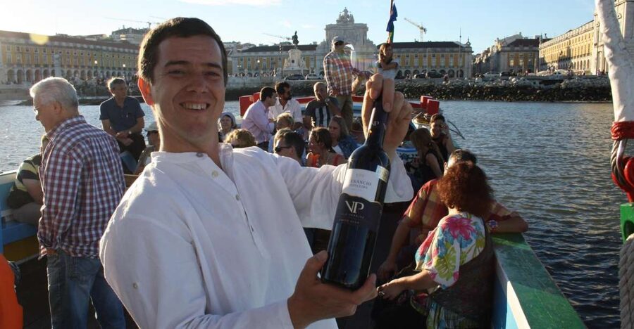 Lisbon: Tagus River Sunset Cruise in a Traditional Vessel - Riding a 1947 traditional vessel: the vibe you actually feel