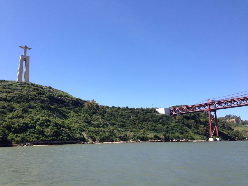 Lisbon: Tagus River Yellow Boat Cruise - Why This Yellow Boat Cruise Works So Well in Lisbon