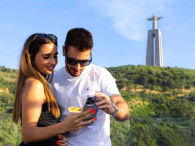 Lisbon: Tejo River Sightseeing Cruise - Choosing Open-Sky vs Canopy Seating for Sun, Shade, and Photos