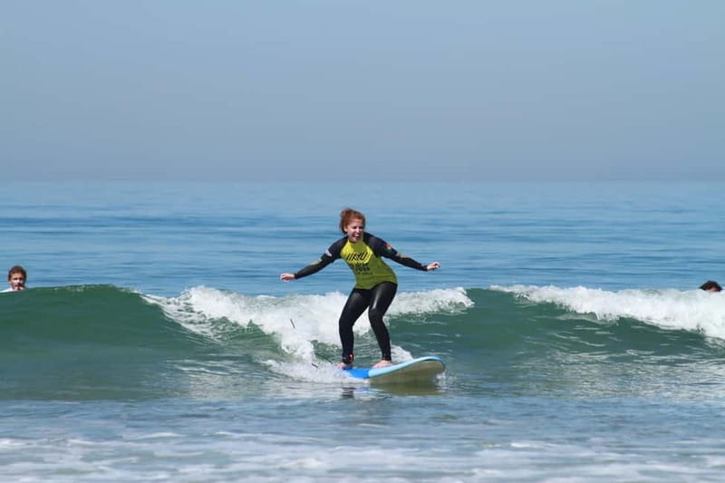 Lisbon: The Surf Instructor - surf lessons with transfer - From Lisbon city center to Praia do Castelo, with zero fuss