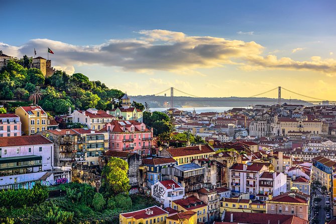 Lisbon to Porto Up to 4 Stops: Obidos, Nazare, Fatima and Aveiro - Why this Lisbon to Porto transfer beats a train (for many travelers)