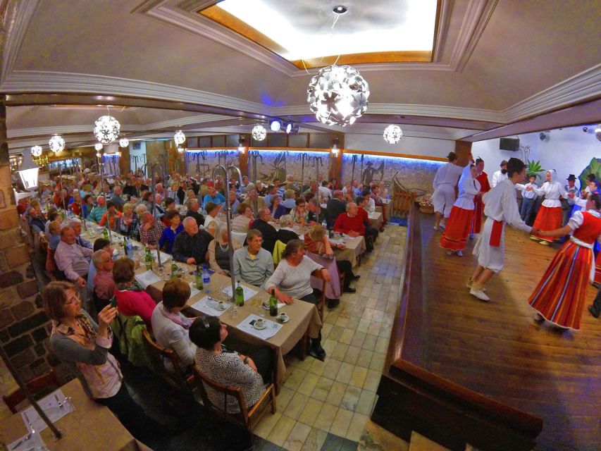 Madeira by Night with Traditional Dinner - Why Madeira nights feel special, even if you are short on time