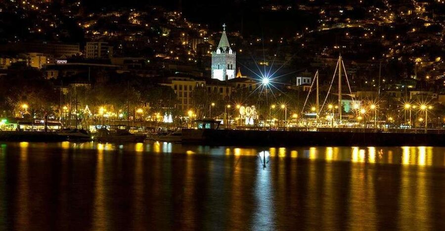 Madeira by Night with Traditional Dinner - Dinner at the core: what your espetada and bolo do caco dinner really means