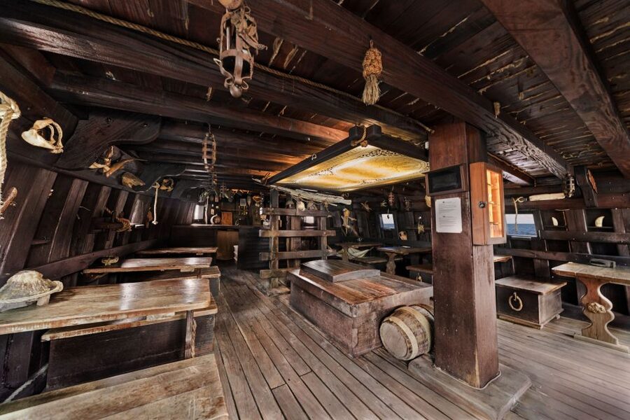 Madeira: Flag Ship Tour aboard Santa Maria de Colombo - On-board vibe, crew energy, and where to sit