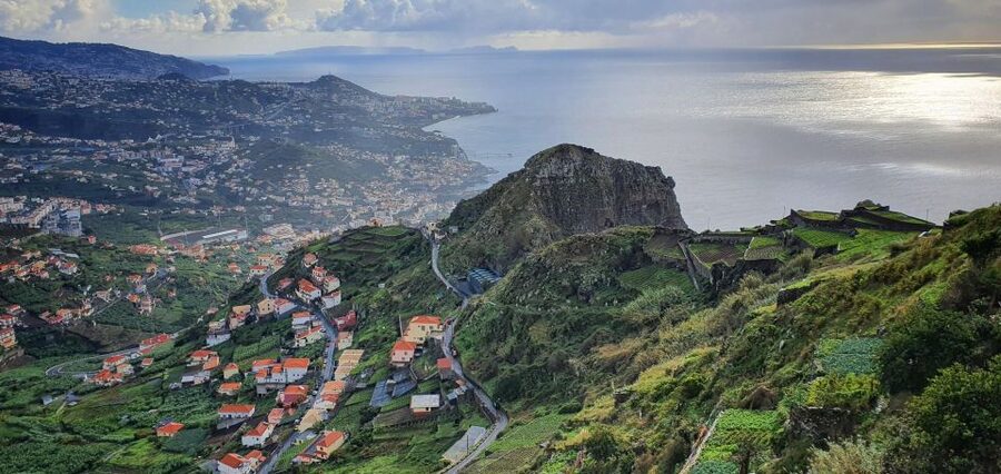 Madeira: Full-Day Jeep Tour, Natural Pools, Seixal & Fanal - Hotel pickup, live commentary, and the 7-person rhythm
