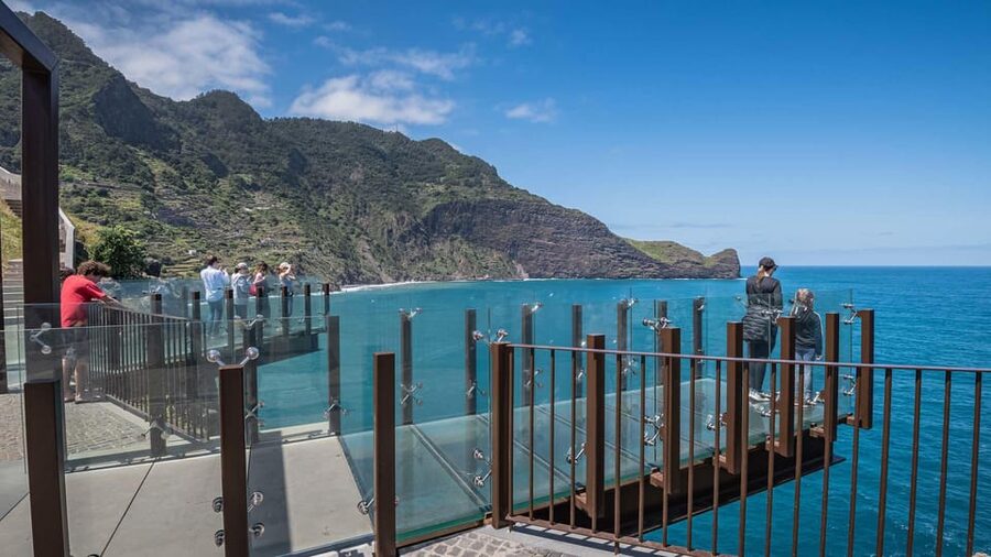 Madeira Funchal:East Tour Pico Arieiro & Santana&Laurissilva - Machico and Pico do Facho: the old capital balcony feeling