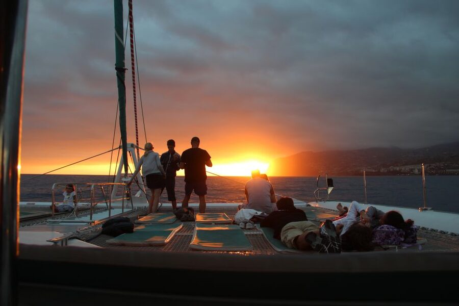 Madeira: Funchal Sunset Tour by Catamaran - Sunset viewing strategy: shade, nets, and why wind matters