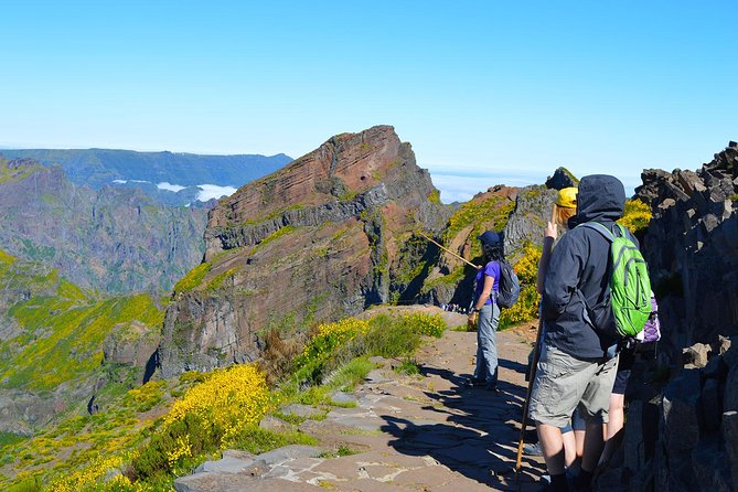 Madeira Peaks - Mountain Walk - Vereda do Pico Ruivo: stairs, rails, and the “how many people are here” reality