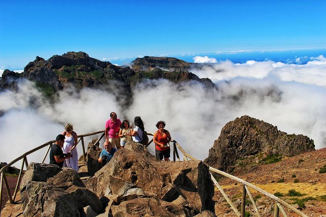 Madeira Peaks - Open 4X4 Full-Day Tour - Portela’s viewpoints and Eagle’s Rock: why the stop timing matters