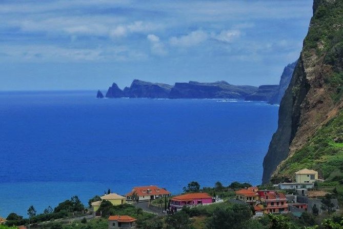 Madeira Peaks - Open 4X4 Full-Day Tour - Porta da Cruz sugar cane visit, then Santana triangle houses