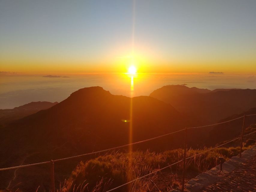 Madeira: Pico Ruivo Guided Sunrise Hike with Hotel Pickup - What to bring for cold summit conditions