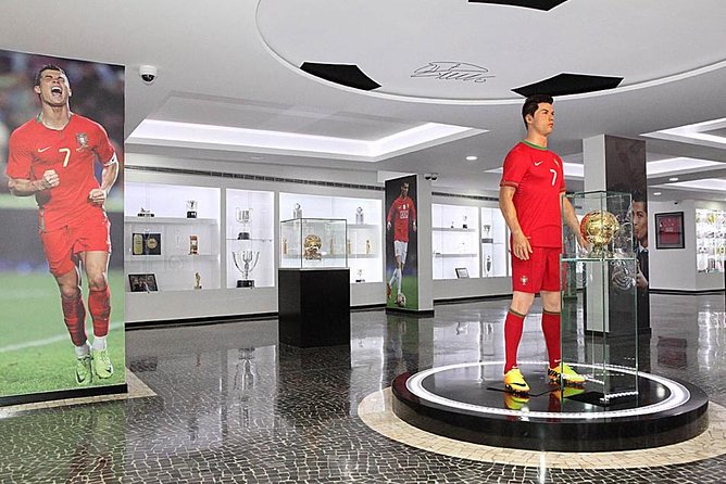 Madeira: Private Cristiano Ronaldo Tour with CR7 Museum - Downtown Funchal and the CR7 Museum: trophies and context