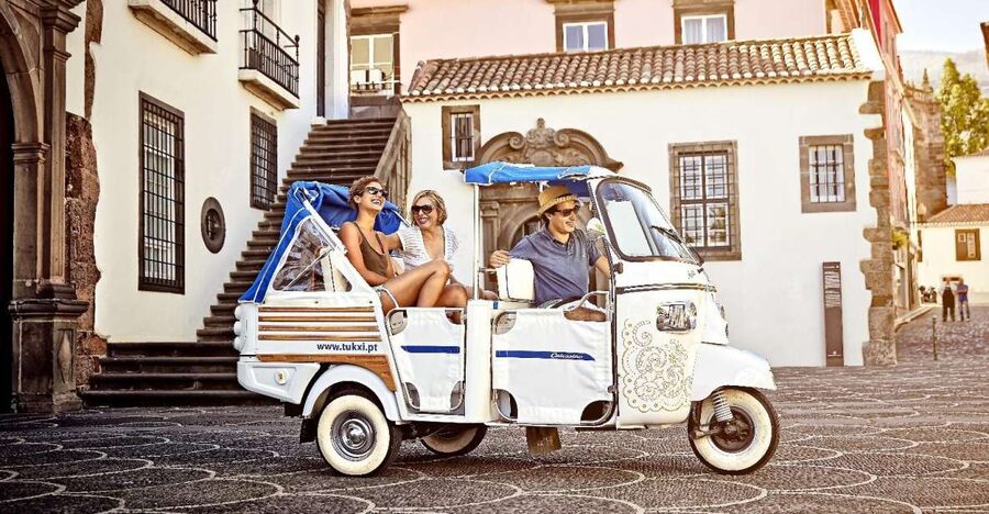 Madeira: Private Nuns Valley Tour by Tukxi - Getting picked up in Funchal, and why meeting point clarity matters